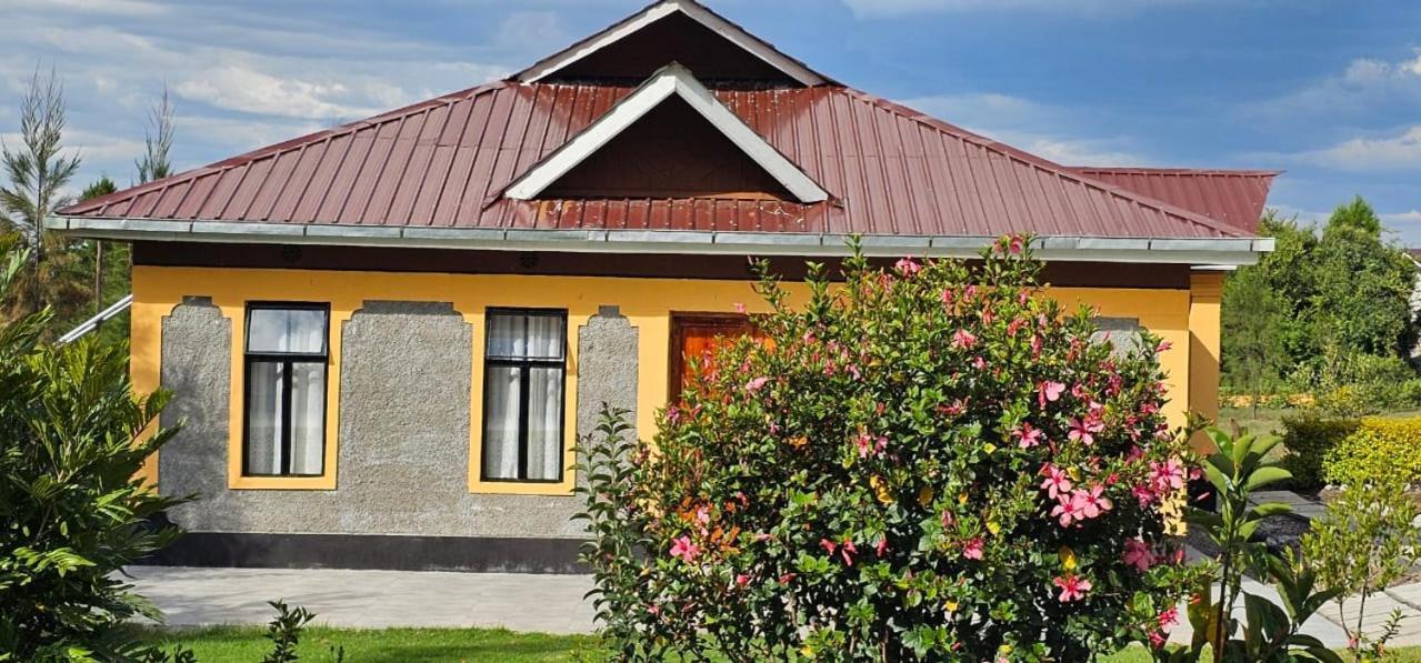 Juniper Park Resort Nyahururu Buitenkant foto