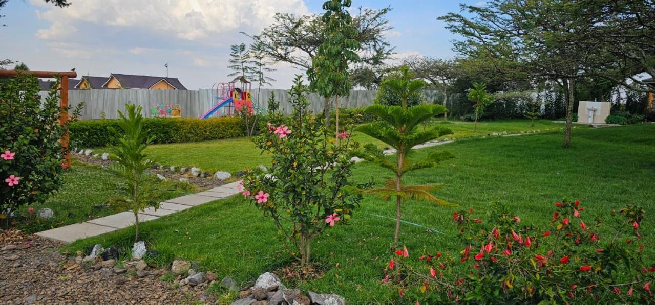 Juniper Park Resort Nyahururu Buitenkant foto
