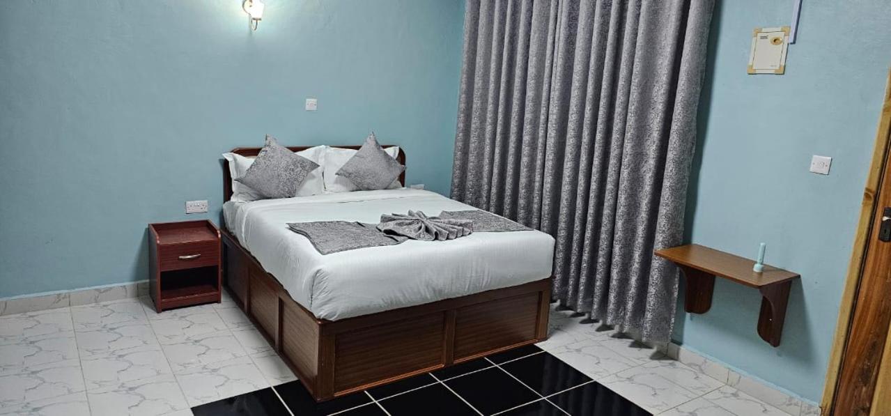 Juniper Park Resort Nyahururu Buitenkant foto